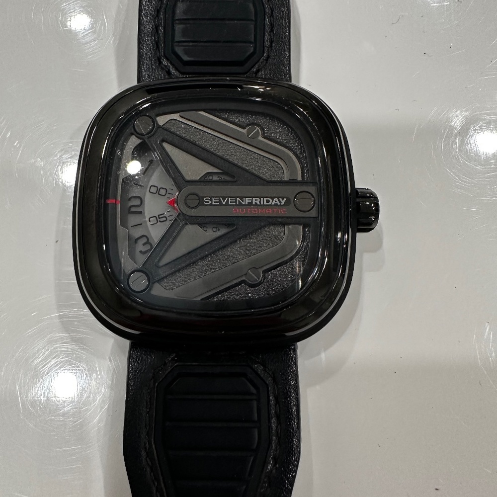 SevenFriday men’ authentic wrist watch